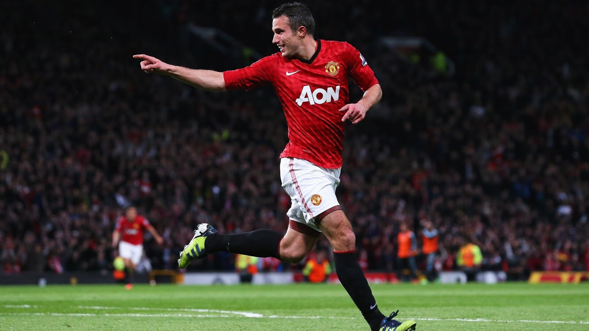 “高新体育中心：网球选手挑战极限，赛场火爆”